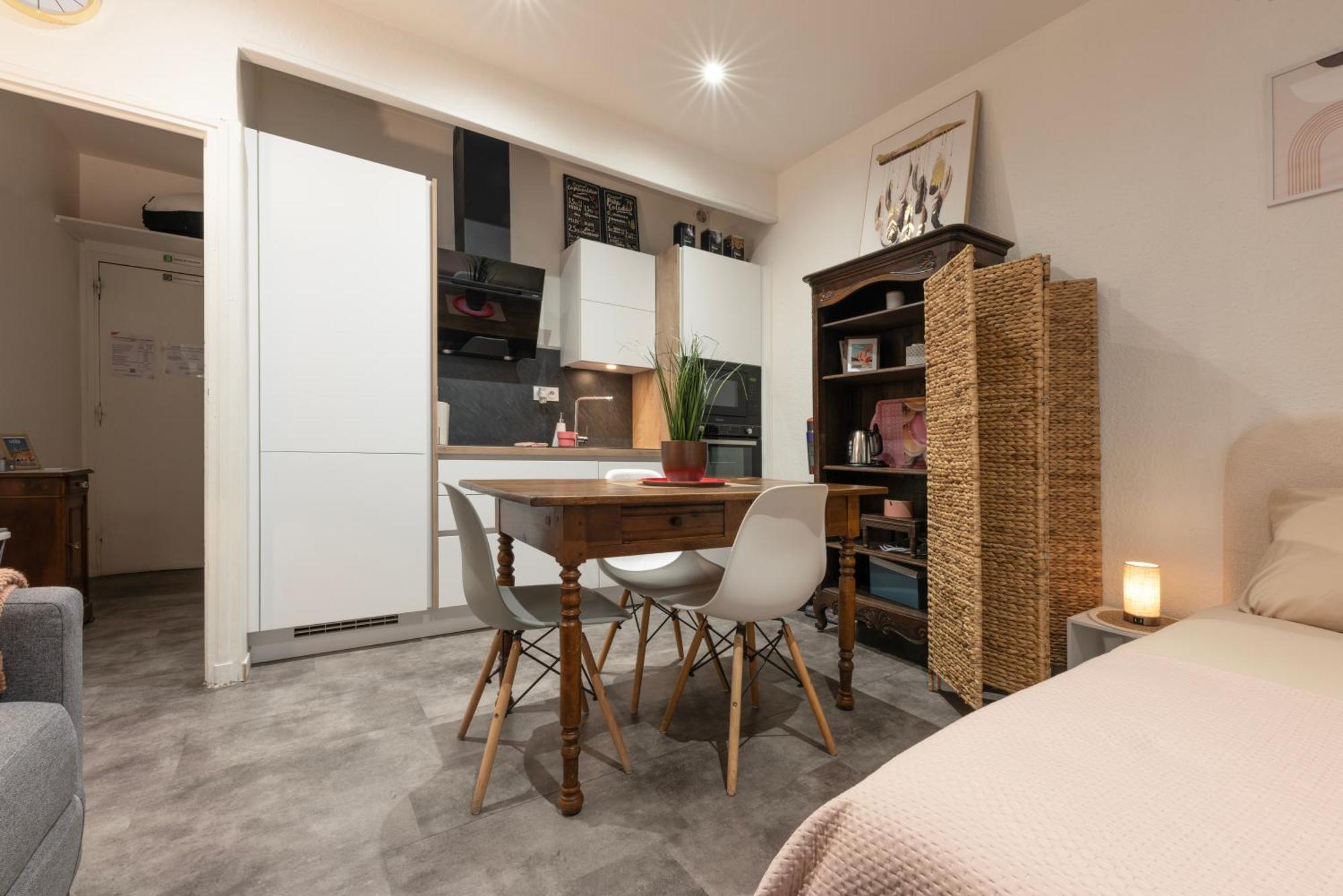La Casita - Studio Confort Avec Parking Prive - Lit Douillet - Centre Uzes, Pont Du Gard Eksteriør billede